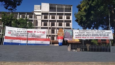 Edificio de la Universidad San Sebastián viola privacidad de vecinos en San Lorenzo