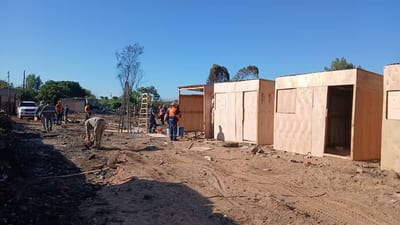 SEN construye casas provisorias tras incendio en Villa Cangrejo