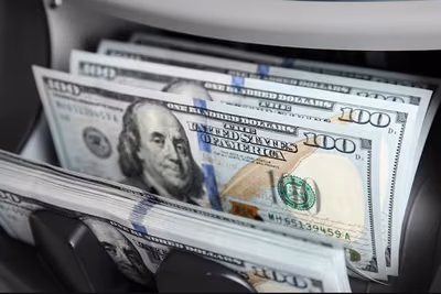 Dólar cae a G. 5.880 y plantean mayor intervención del BCP