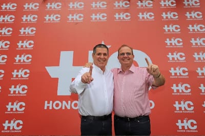 Cartismo se mete hasta con los niños para hacer proselitismo