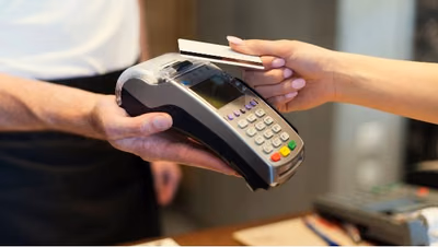 Cómo usar una tarjeta de crédito sin caer en deudas