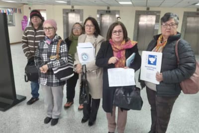 Enfermeras jubiladas denuncian millonarios descuentos y exigen auditoría por la mafia de los pagarés