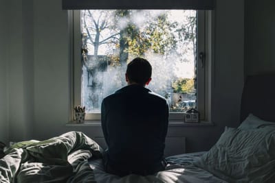 Salud ofrece asistencia emocional gratuita al 155