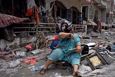 Riada en Nepal deja más de 5.000 desaparecidos y 1.259 muertos