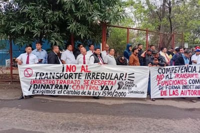 Choferes de larga distancia se movilizan contra transporte irregular