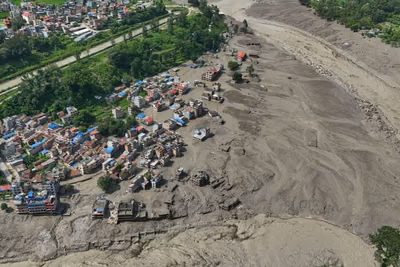 Inundaciones en Nepal dejan 95 muertos y 384 desaparecidos