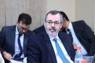 Desplome del dólar: Exportadores alertan por despidos y pérdida de mercados