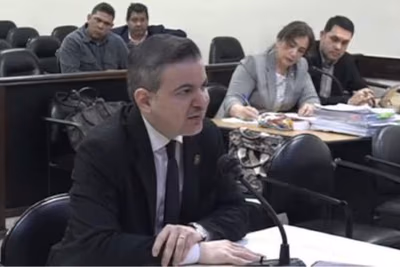 Titular de ANEAES afirma que Hernán Rivas “no es abogado”