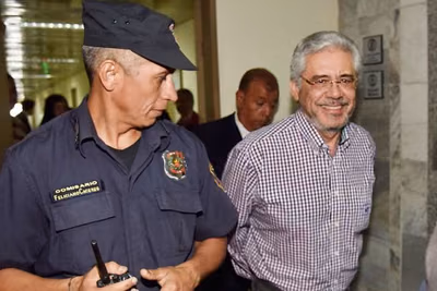 Froilán Peralta, exrector de la UNA, queda libre tras cumplir su pena