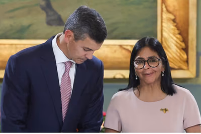 Santiago Peña ve a Paraguay con ventaja en la carrera de IA