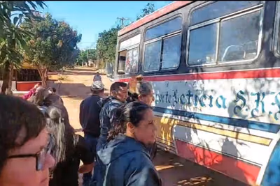 Guerra por pasajeros entre líneas de Ñemby