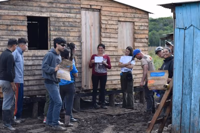 TECHO Paraguay construyó 53 viviendas con más de 540 voluntarios