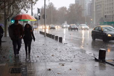 Intensas lluvias dejan un muerto e inundaciones en Chile
