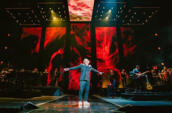 Ricardo Montaner visita a fan tras show en Asunción