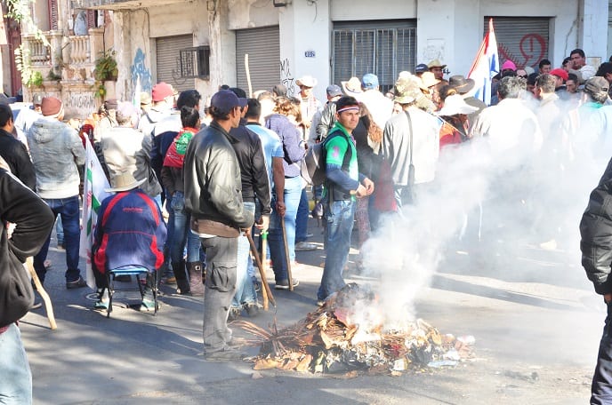 Marcha campesina no se detiene