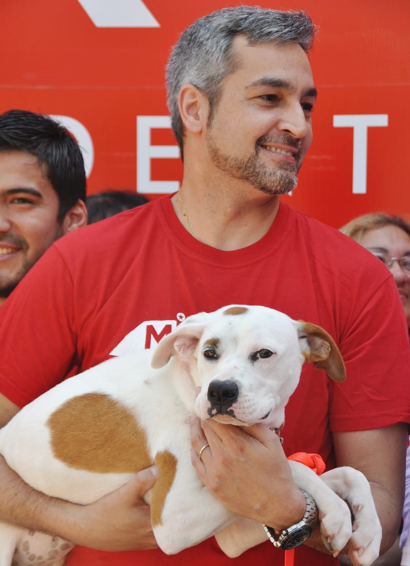 Colorado Añetete presenta clínica móvil para mascotas