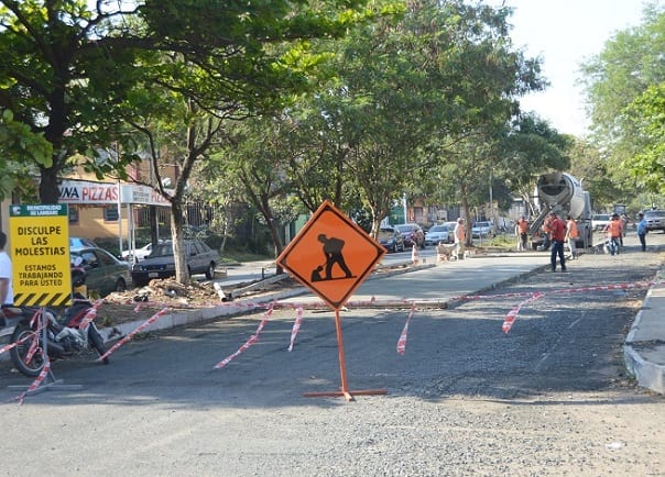 Comuna lambareña mejora transitada arteria