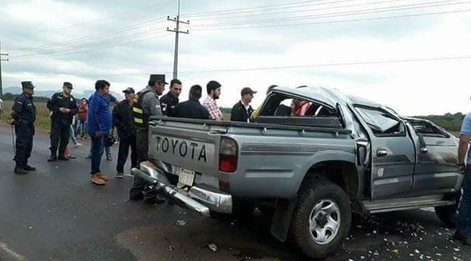 Pareja de adultos mayores muere en accidente