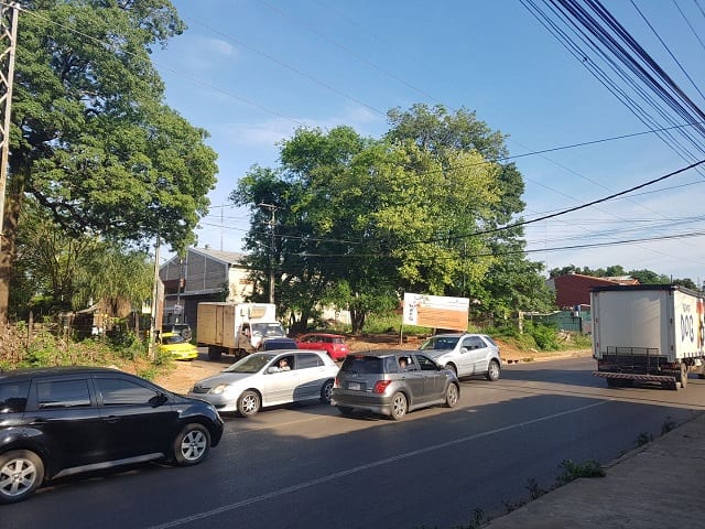 Acceso a nueva avenida no tiene señalización