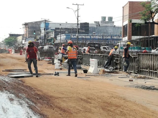 Ventas caen hasta el 70% en zona de obras del metrobús