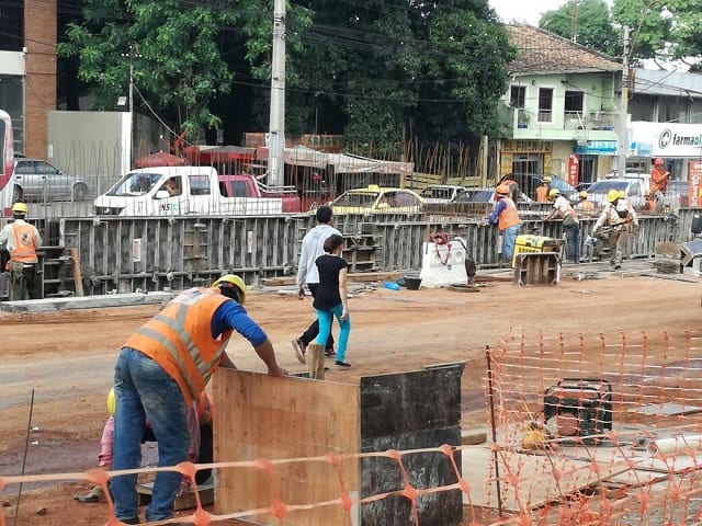 Ventas caen hasta el 70% en zona de obras del metrobús