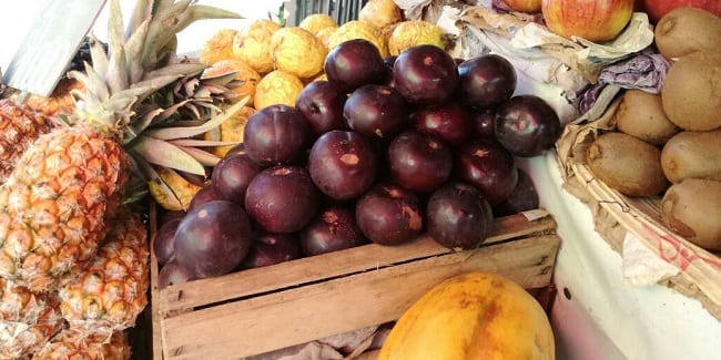 Frutas en abundancia y a bajos precios en el Abasto