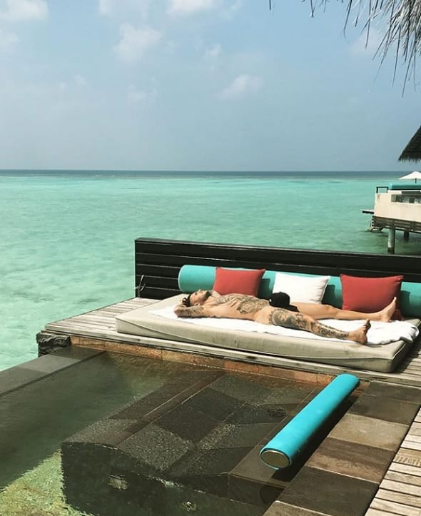 Sorprenden desnudo a Icardi en plenas vacaciones