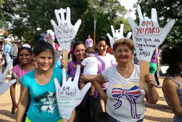 Mujeres marchan por igualdad de derechos y empoderamiento económico