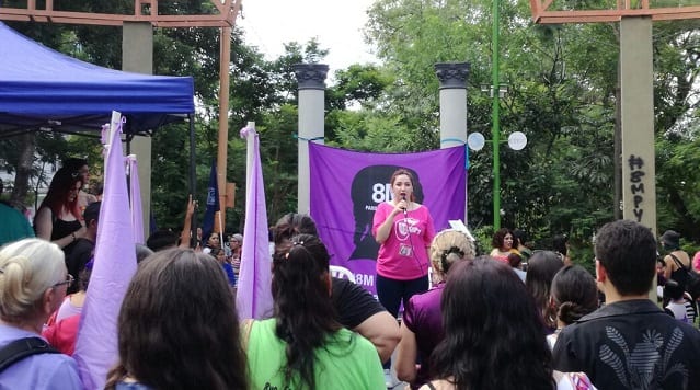 Mujeres marchan por igualdad de derechos y empoderamiento económico
