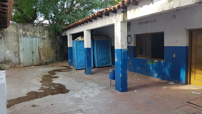 Jornada electoral expone realidad de colegios públicos