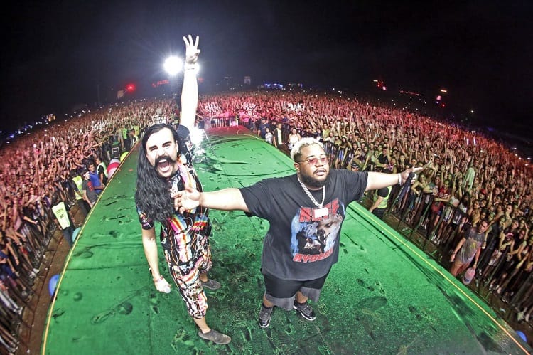 Fiesta de reggaetón y electrónica reunión a 30 mil personas