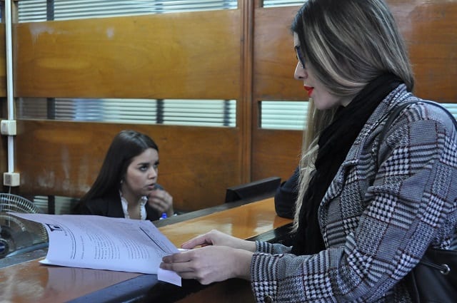 Jubilados denuncian licitación irregular en Caja Bancaria