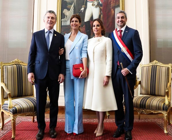 Así vistieron las mujeres del nuevo Gobierno durante la ceremonia de traspaso