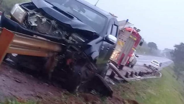 Conductor fallece tras colisionar contra baranda de seguridad