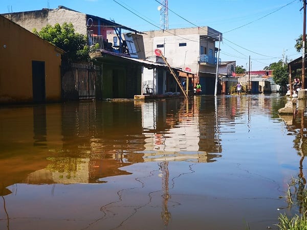 Pobladores del bañado prefieren alquilar antes que vivir en refugios