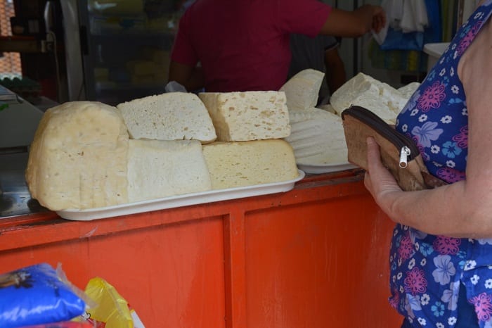 Anuncian suba de precios de productos en vísperas de fiestas de fin de año