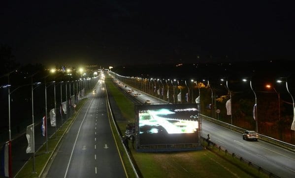 Nuevo sistema de iluminación solar en la autopista Ñu Guasu