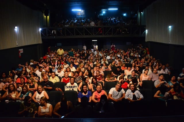 Teatro Latino apuesta a los influencers y logra salas llenas