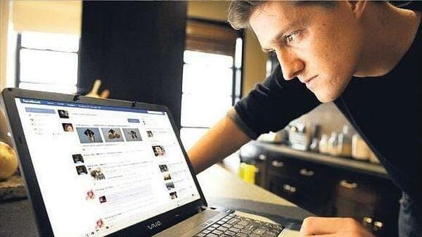 10 peligrosos datos que debe eliminar de Facebook ya mismo