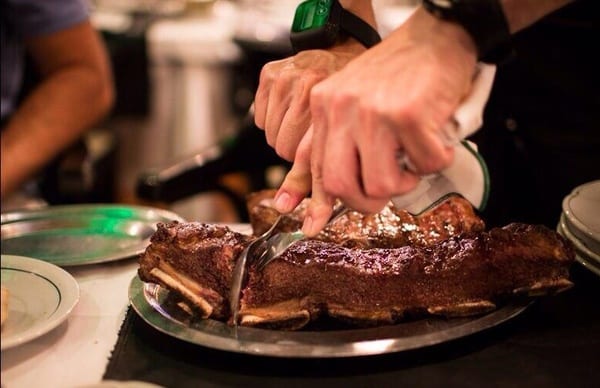 Conozca 10 alarmantes datos sobre el peligro de comer asado