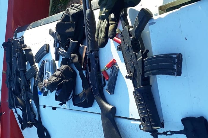 Incautan drogas y detienen a policías en San Pedro