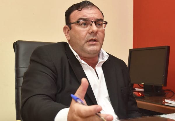 Conozca los 12 políticos con “frondosos antecedentes”