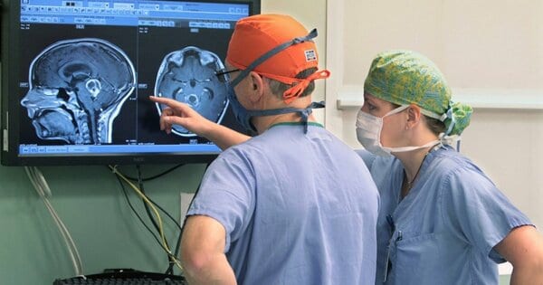 Los 10 pasos de una intervención quirúrgica nunca antes vista en Paraguay