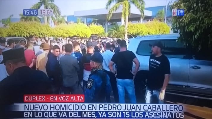 Hombre muere acribillado en estacionamiento de shopping