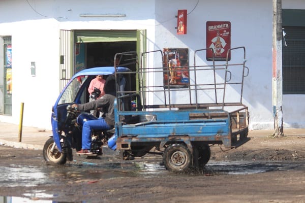 Río desciende y deja calles en pésimo estado en el Bañado Sur