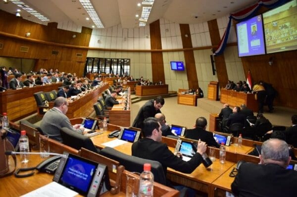 10 “horrores” del Gobierno que casi acaban en juicio político