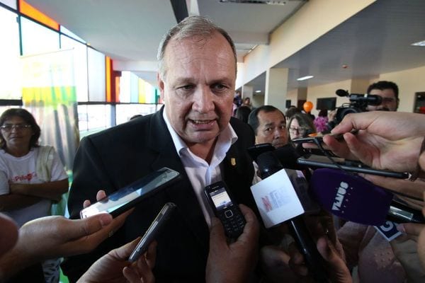 10 datos para entender la “guerra” entre taxistas y ubers