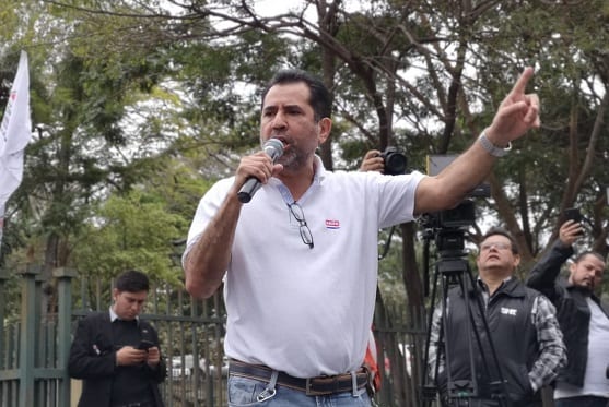 Funcionarios de la Ande en pie de guerra exigen renuncias
