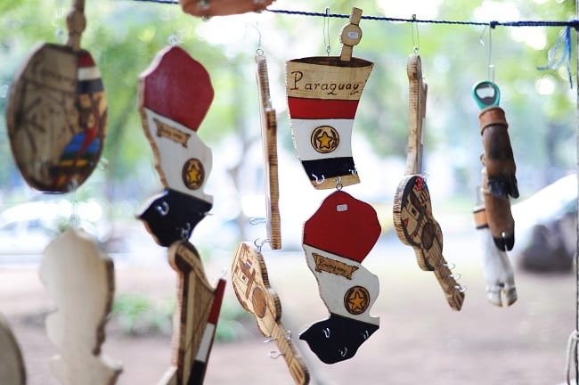 Artesanos exponen innovadores obsequios para el Día de la Amistad