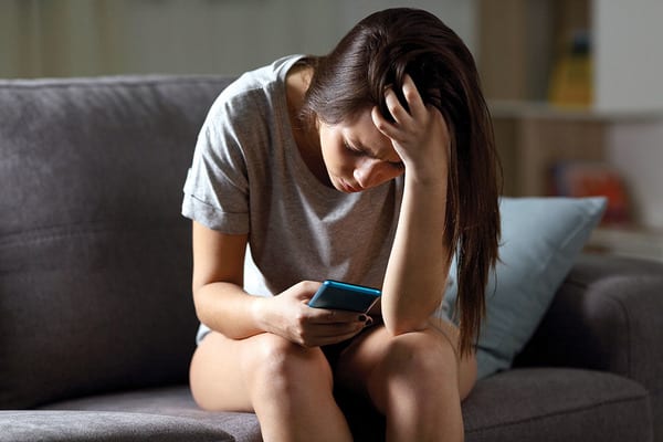 Redes sociales y depresión: 10 datos para estar en alerta